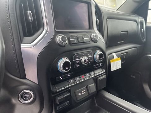 Used 2020 GMC Sierra 1500 Elevation image 16