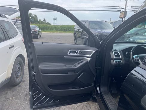 Used 2013 Ford Explorer XLT AWD/4WD image 18