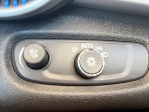 Used 2024 Chevrolet Trax LS FWD image 18