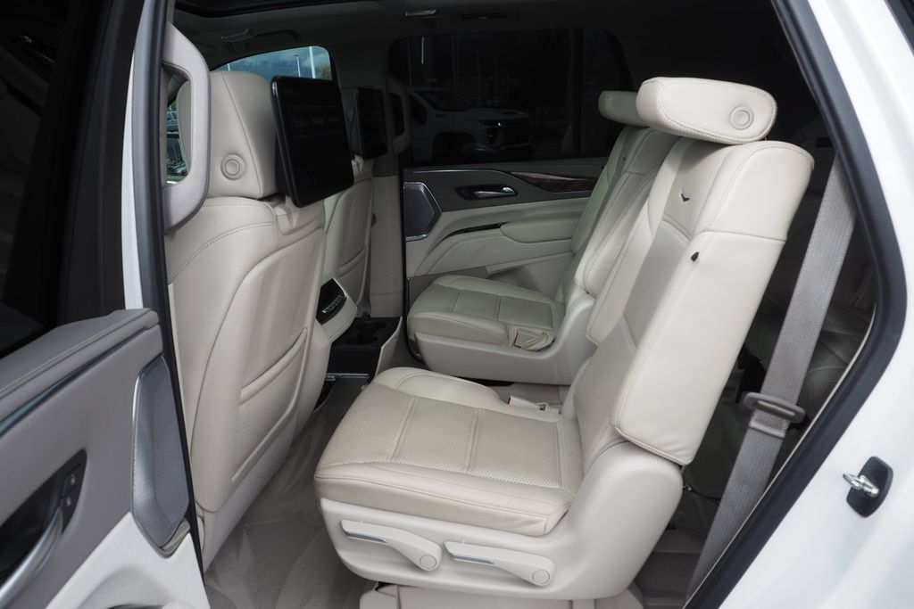 Used 2023 Cadillac Escalade Sport Platinum AWD/4WD image 14