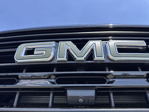 Used 2024 GMC Sierra 1500 Elevation w/ Elevation Premium Package image 33