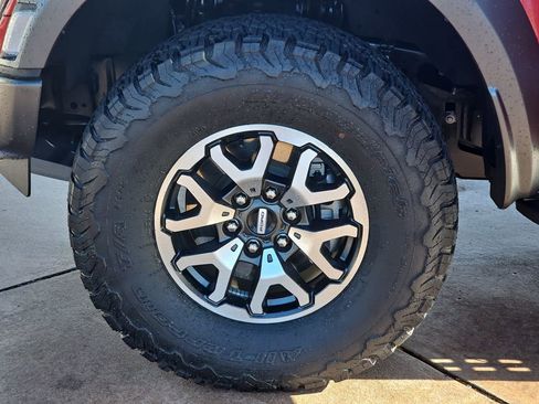 Used 2023 Ford F150 Raptor image 38