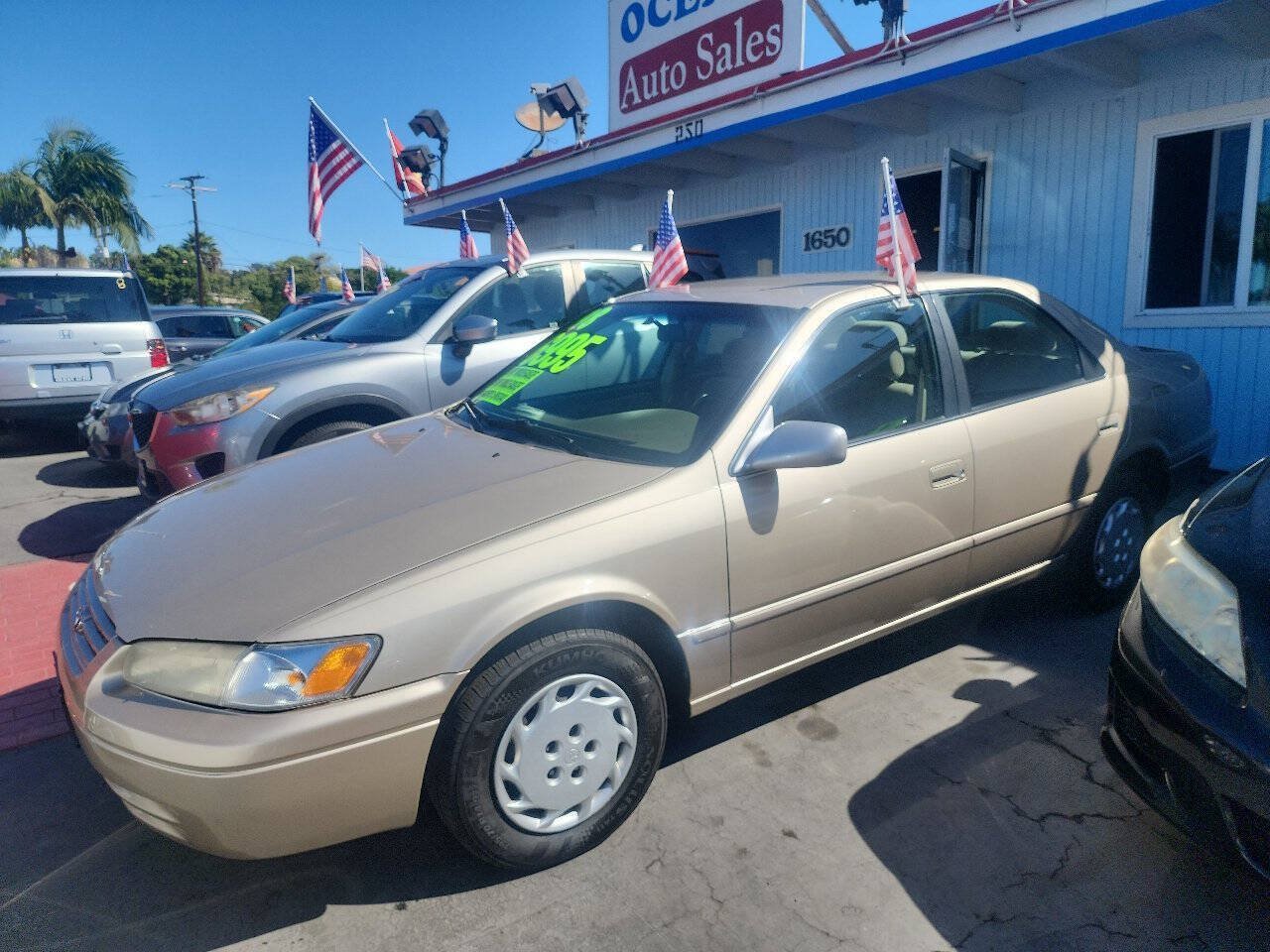 Used 1998 Toyota Camry LE FWD image 2