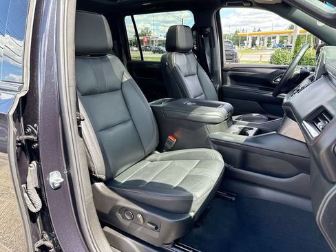 Used 2023 Chevrolet Suburban RST w/ Luxury Package AWD/4WD image 26
