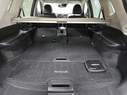 Used 2020 Nissan Rogue SL image 41