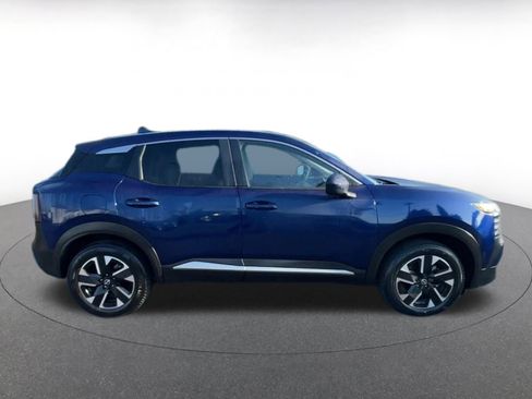 Used 2025 Nissan Kicks SV image 15