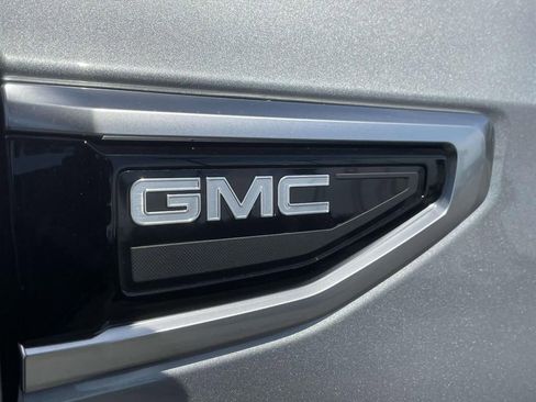 Used 2024 GMC Yukon Denali image 8