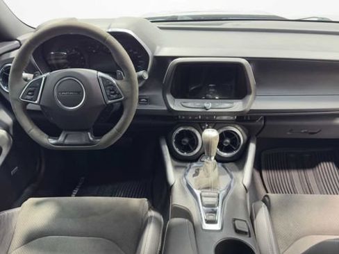 Used 2024 Chevrolet Camaro LT w/ Technology Package RWD image 17