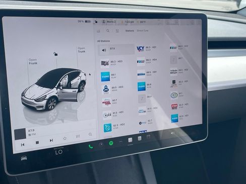 Used 2024 Tesla Model Y Long Range image 10