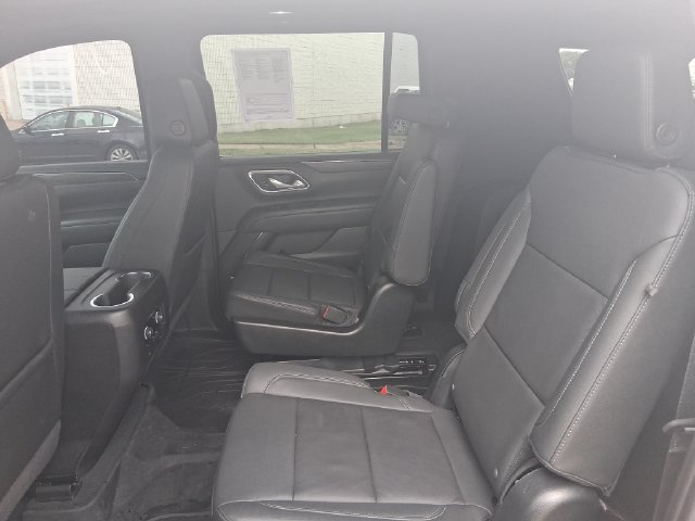 Used 2023 Chevrolet Suburban Z71 w/ Luxury Package AWD/4WD image 20