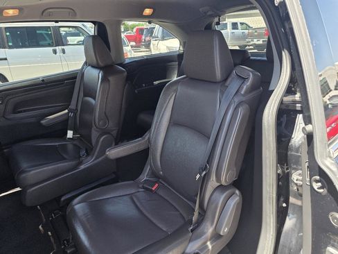 Used 2018 Honda Odyssey Elite image 8