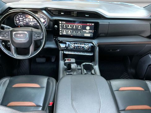 Used 2023 GMC Sierra 1500 AT4 w/ AT4 Premium Package AWD/4WD image 11