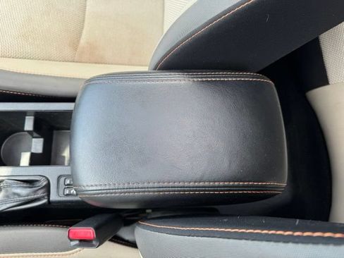 Used 2017 Subaru Crosstrek 2.0i Premium w/ Moonroof Package AWD/4WD image 22