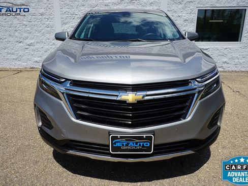 Used 2024 Chevrolet Equinox LT w/ LPO, Floor Liner Package AWD/4WD image 2