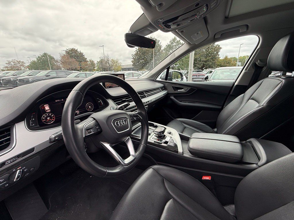 Used 2019 Audi Q7 2.0T Premium Plus AWD/4WD image 12