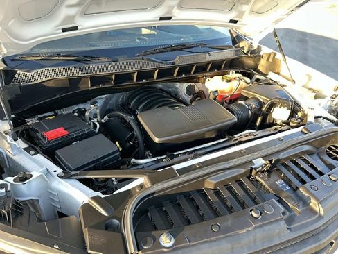 Used 2022 Chevrolet Silverado 1500 W/T w/ WT Value Package AWD/4WD image 17