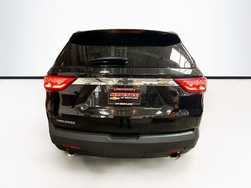 Used 2021 Chevrolet Traverse LS w/ LPO, Black Accent Package FWD image 7