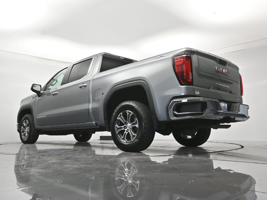 Used 2025 GMC Sierra 1500 SLT AWD/4WD image 42