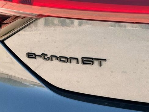 Used 2022 Audi e-tron GT Prestige w/ Prestige Package AWD/4WD image 7