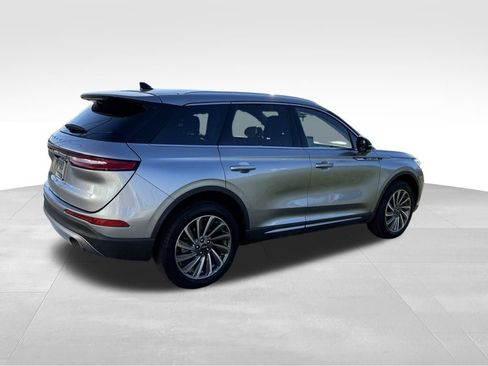 Used 2023 Lincoln Corsair Reserve w/ Equipment Group 201A image 9