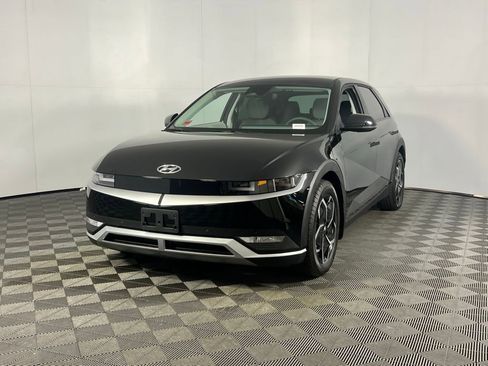 Used 2024 Hyundai Ioniq 5 SEL image 3