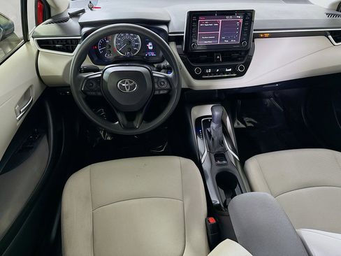Used 2021 Toyota Corolla LE w/ LE Convenience Package image 17