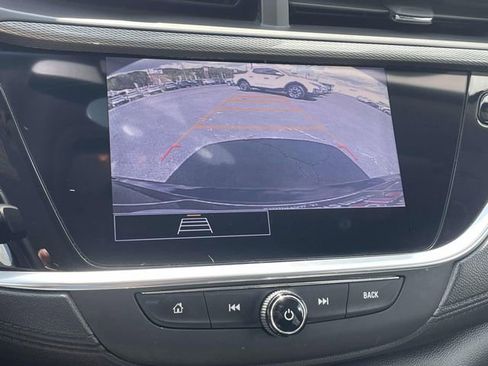 Certified 2021 Buick Encore GX Preferred w/ Sport Touring Package image 17