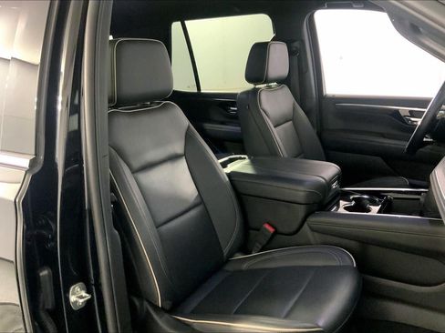 Used 2025 Chevrolet Tahoe Premier AWD/4WD image 7