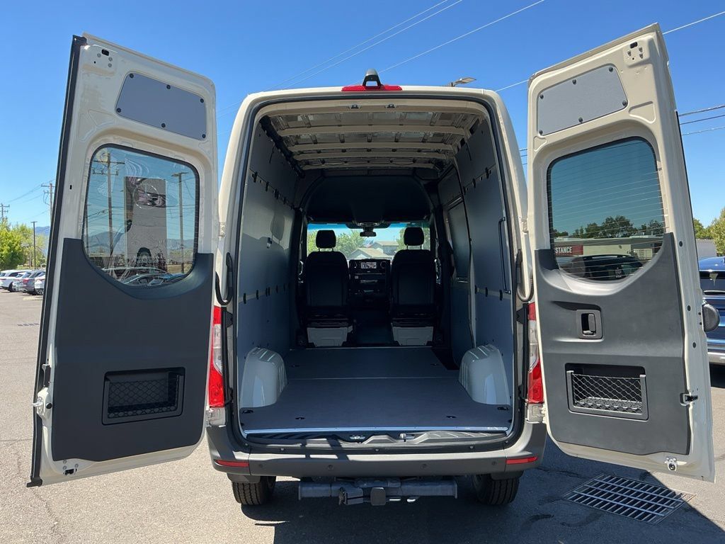 New 2026 Mercedes-Benz Sprinter 2500 image 23