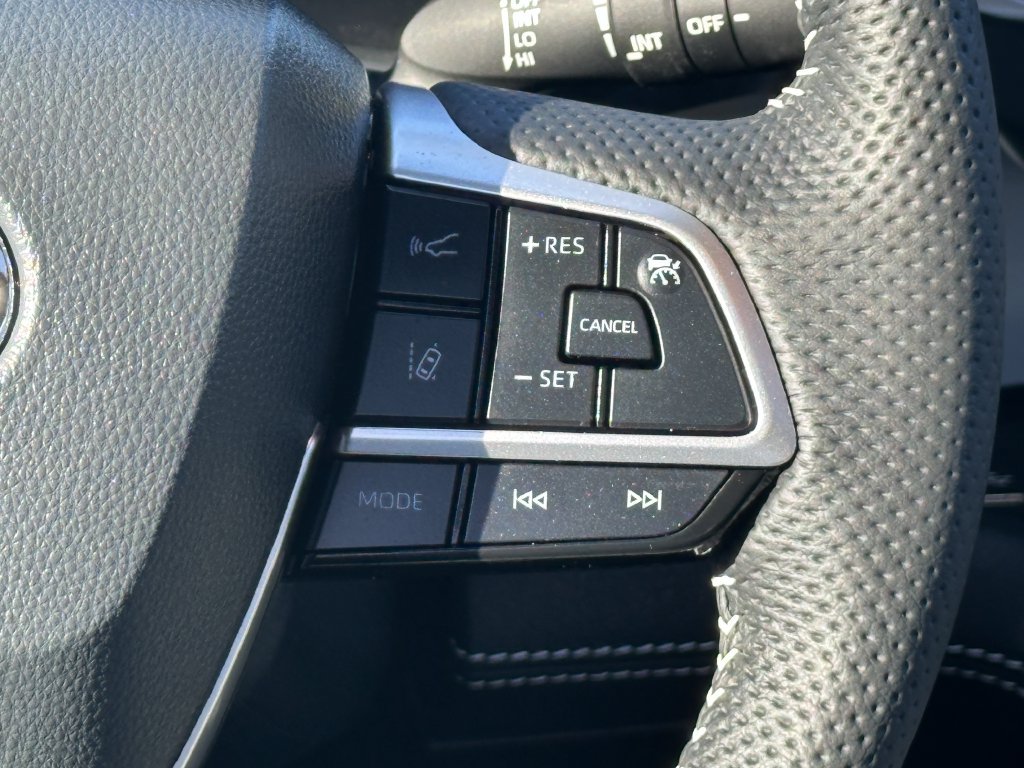 Used 2026 Toyota Sienna XSE AWD/4WD image 22