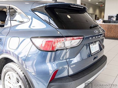 Used 2020 Ford Escape SE image 15