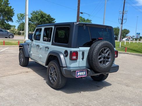 Used 2024 Jeep Wrangler Sport S image 7