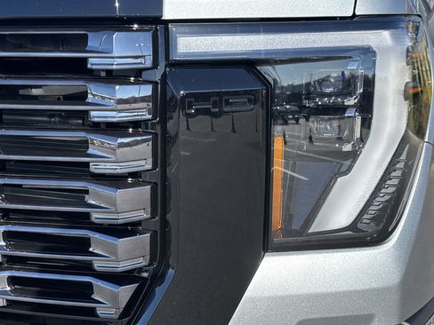 New 2026 GMC Sierra 2500 Denali Ultimate image 6