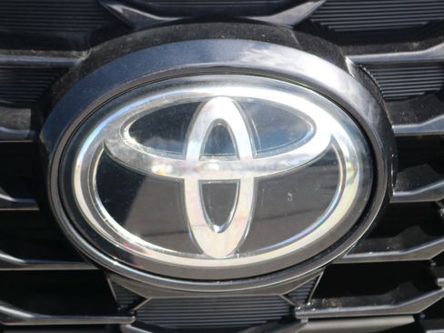 Used 2021 Toyota Highlander XSE image 8