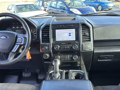 Used 2019 Ford F150 XLT w/ Equipment Group 302A Luxury image 12