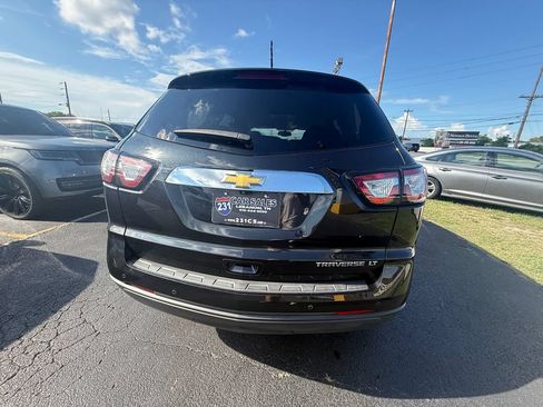 Used 2015 Chevrolet Traverse LT FWD image 4