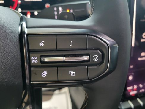 New 2026 GMC Yukon XL AT4 w/ AT4 Premium Plus Package AWD/4WD image 18