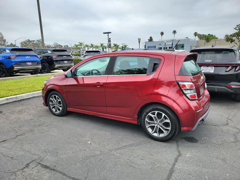 Used 2017 Chevrolet Sonic LT FWD image 3