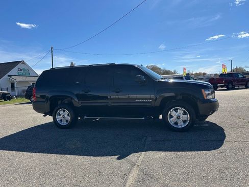 Used 2012 Chevrolet Suburban LT image 14