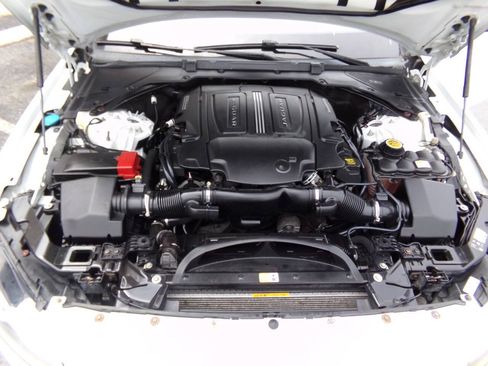 Used 2016 Jaguar XF Premium RWD image 42