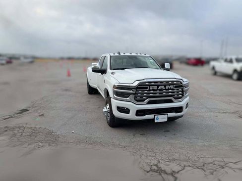 New 2026 RAM 3500 Longhorn image 17