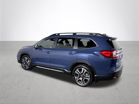 Used 2024 Subaru Ascent Limited w/ Technology Package AWD/4WD image 8