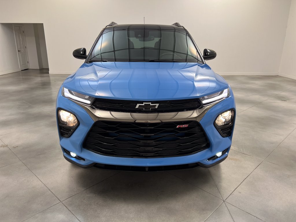 Used 2023 Chevrolet TrailBlazer RS w/ Convenience Package AWD/4WD image 3