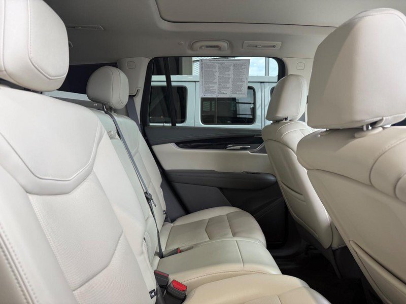 Used 2024 Cadillac XT6 Premium Luxury w/ Technology Package AWD/4WD image 9