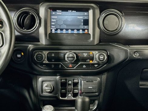 Used 2022 Jeep Wrangler Unlimited Sport AWD/4WD image 14