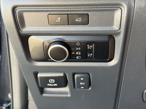Used 2024 Ford Expedition Max XLT RWD image 17
