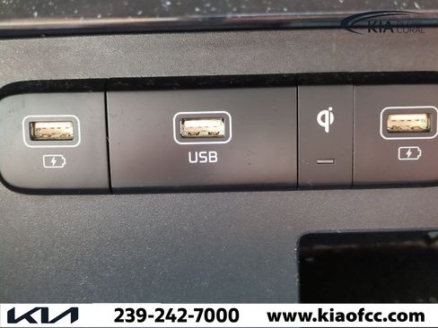 Certified 2023 Kia Carnival SX Prestige image 24