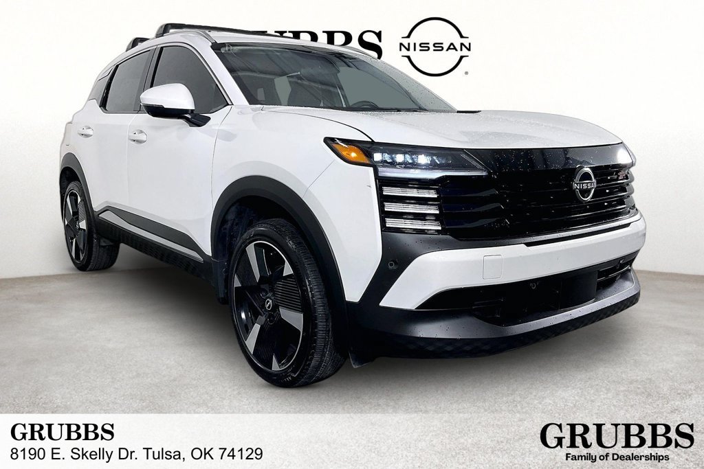 Used 2025 Nissan Kicks SR FWD image 1