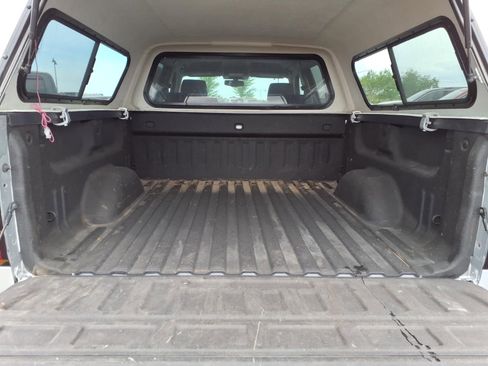 Used 2017 Chevrolet Silverado 1500 LT AWD/4WD image 4