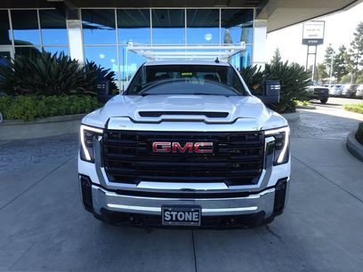 New 2026 GMC Sierra 2500 Pro w/ Convenience Package